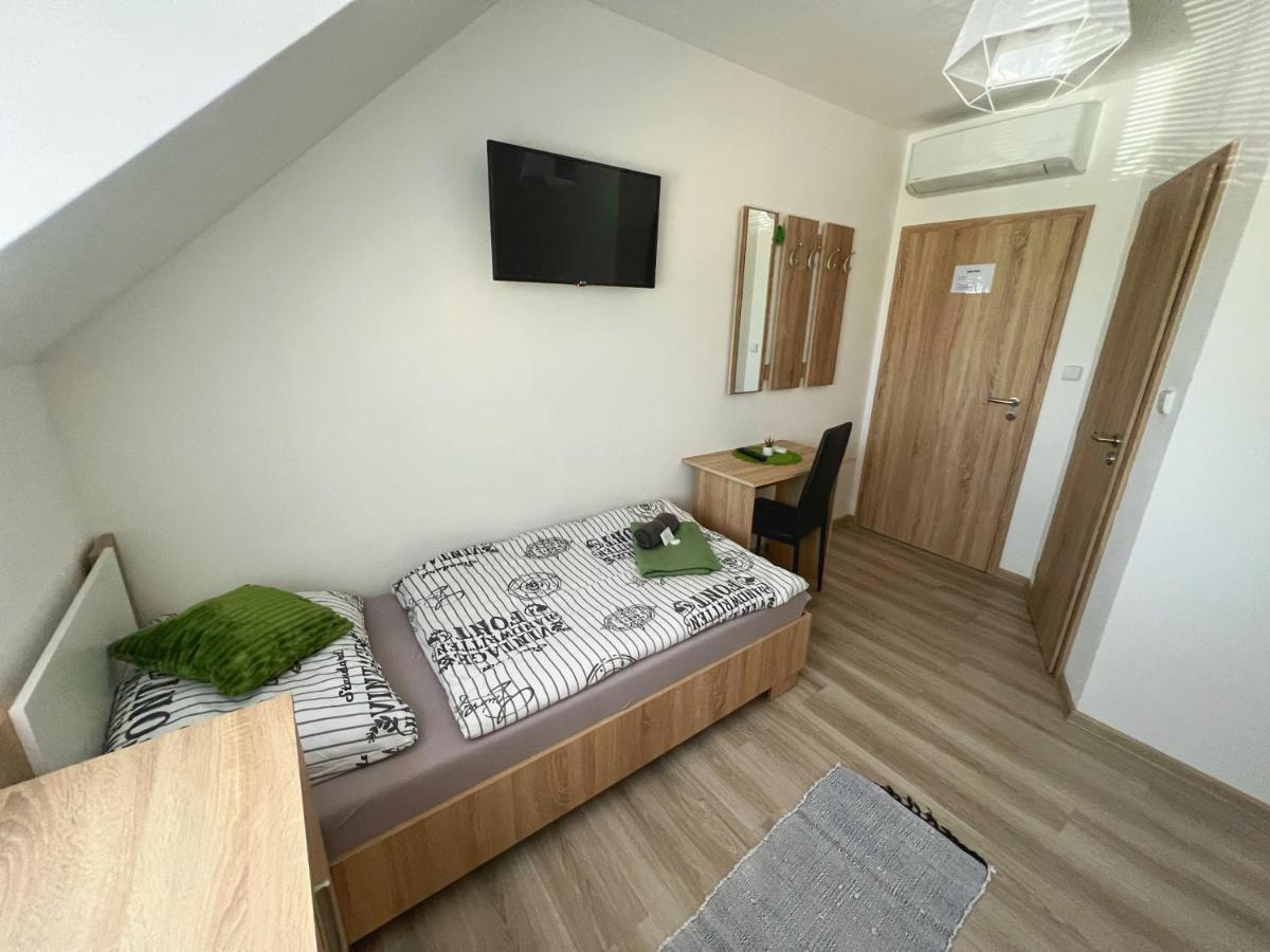 Homestay Nad Sklipkem V Satove Satov